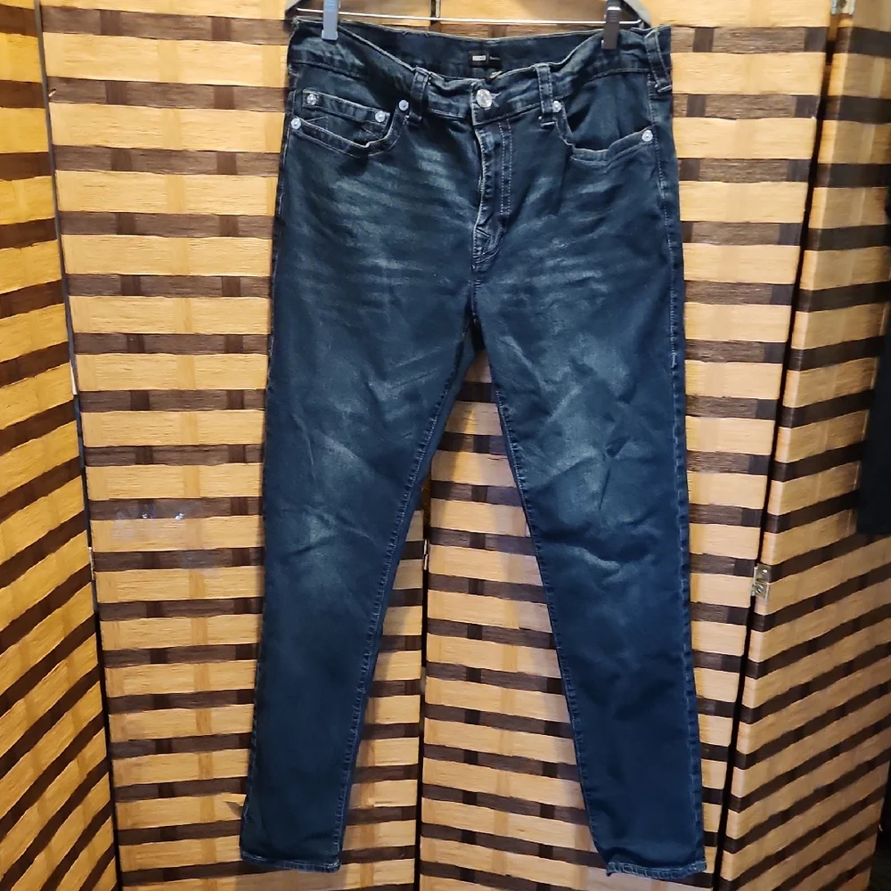 True Religion 36/33.5 Relaxed Skinny Rocco